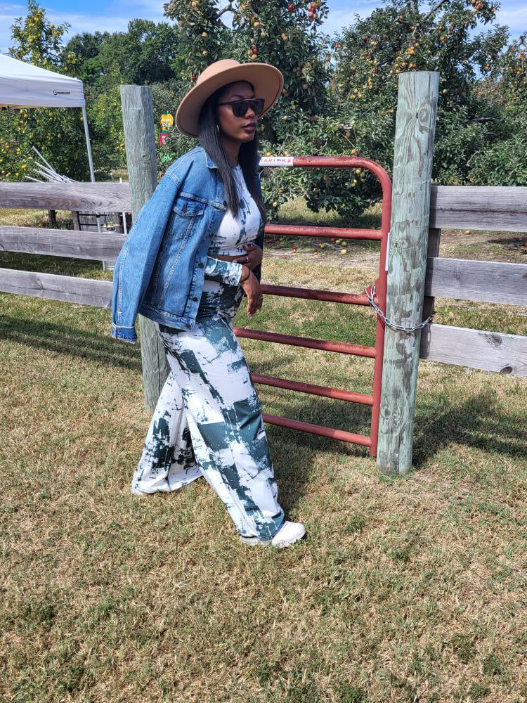 Casual Days Pant Set